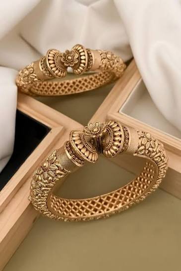 Antique Gold-Plated Designer Kada Bangles